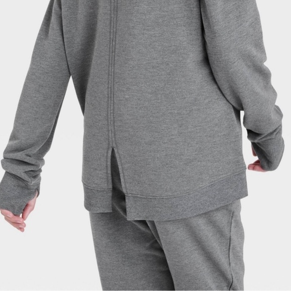 All in Motion. - Picture 3 of 3